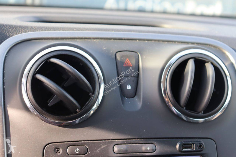 Véhicule utilitaire Dacia