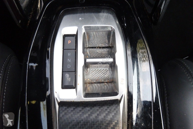 Véhicule utilitaire Peugeot 1,2 PURETECH 130 BVA