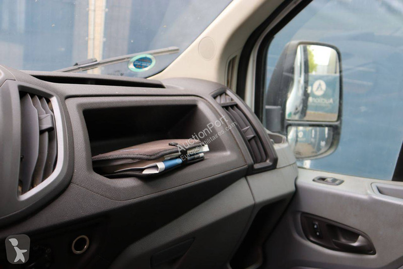 Véhicule utilitaire Ford