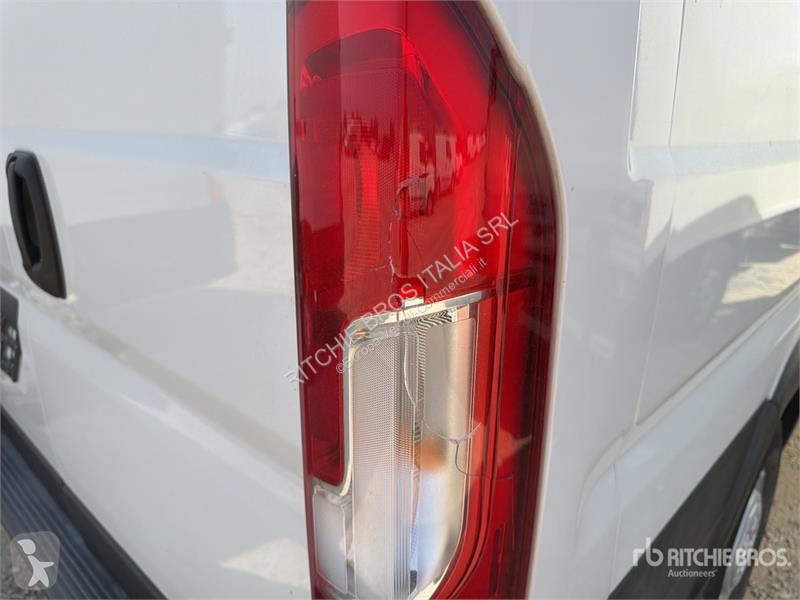 Véhicule utilitaire Opel 2.2 103 KW KA L4H2