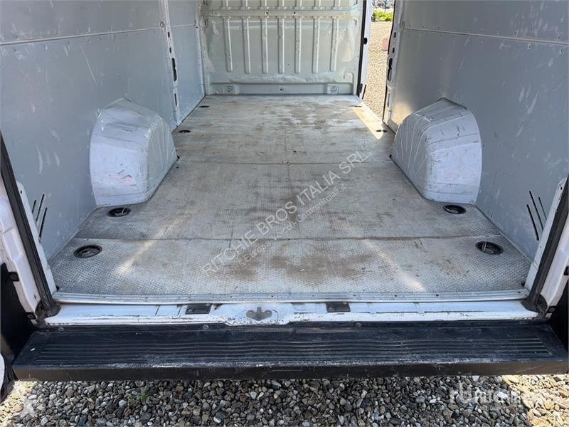 Véhicule utilitaire Opel 2.2 103 KW KA L4H2