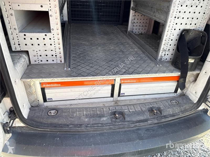 Комерційні автомобілі Volkswagen Cargo Van