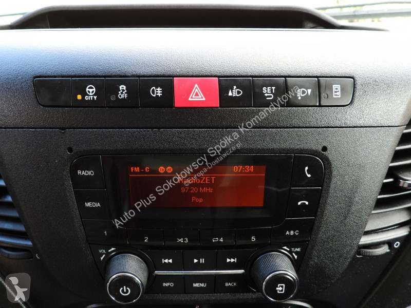 Veículo utilitário Iveco 35C14 DAILY