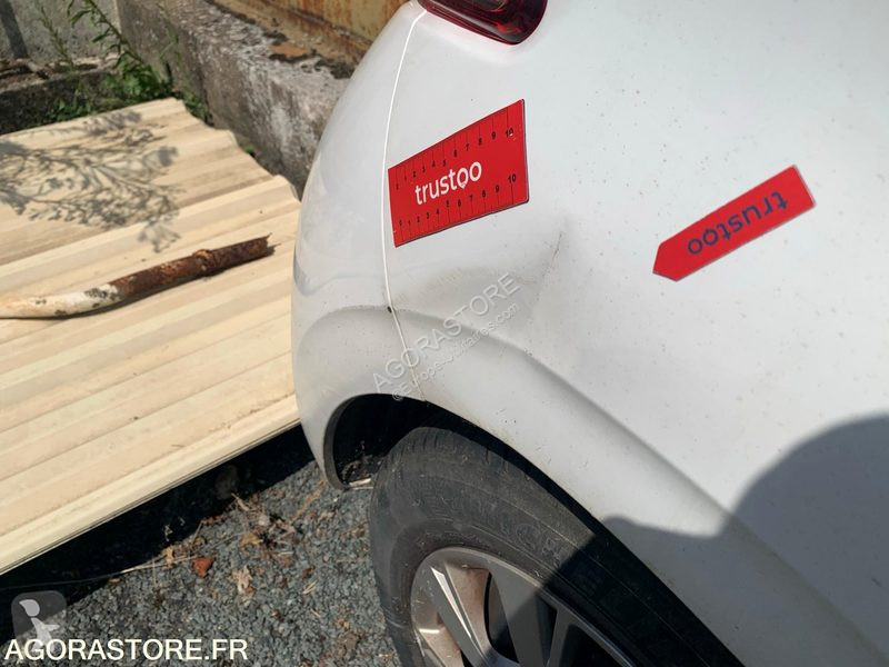 Véhicule utilitaire Peugeot 208