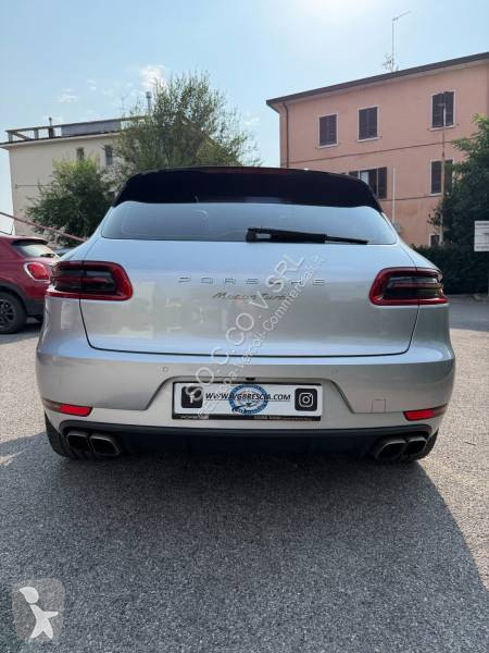 Véhicule utilitaire Porsche