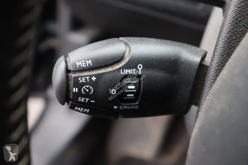 Коммерческий автомобиль Peugeot