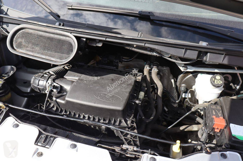 Véhicule utilitaire Ford