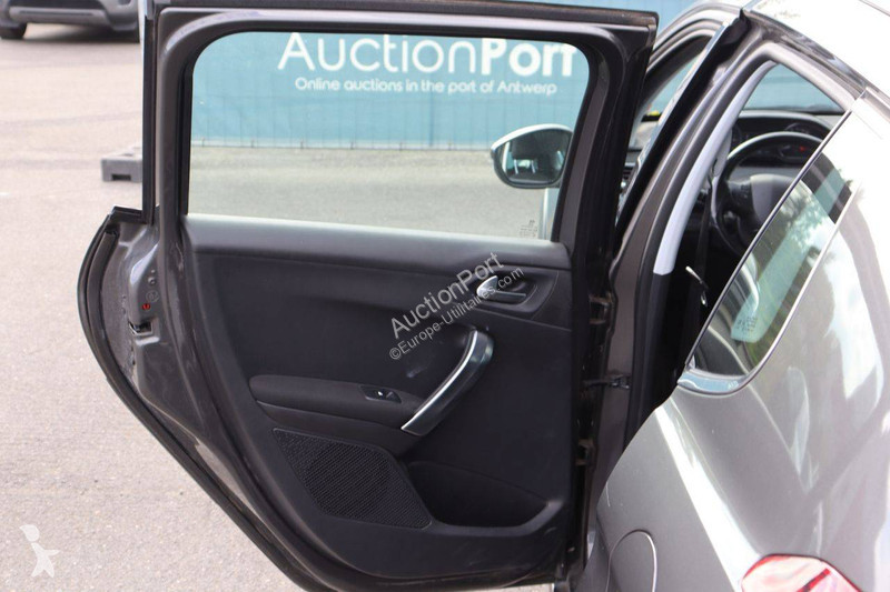 Véhicule utilitaire Peugeot