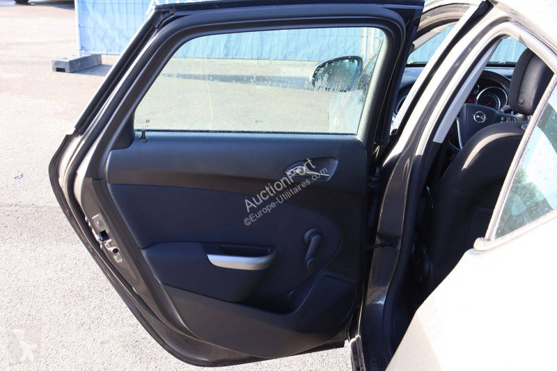 Véhicule utilitaire Opel