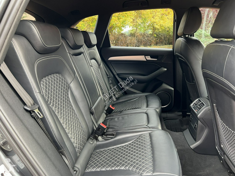 Véhicule utilitaire Audi SQ5