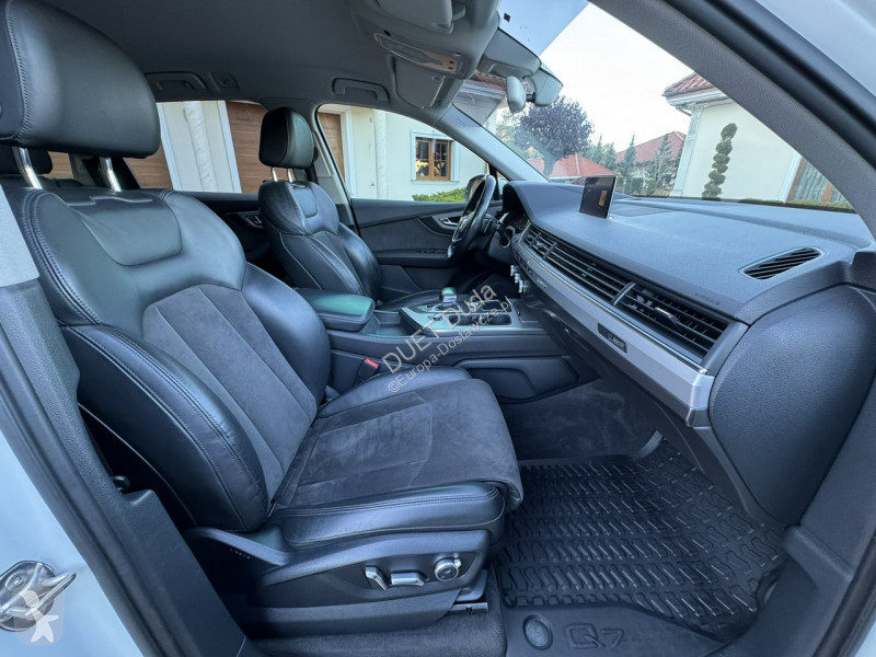 Véhicule utilitaire Audi Q7