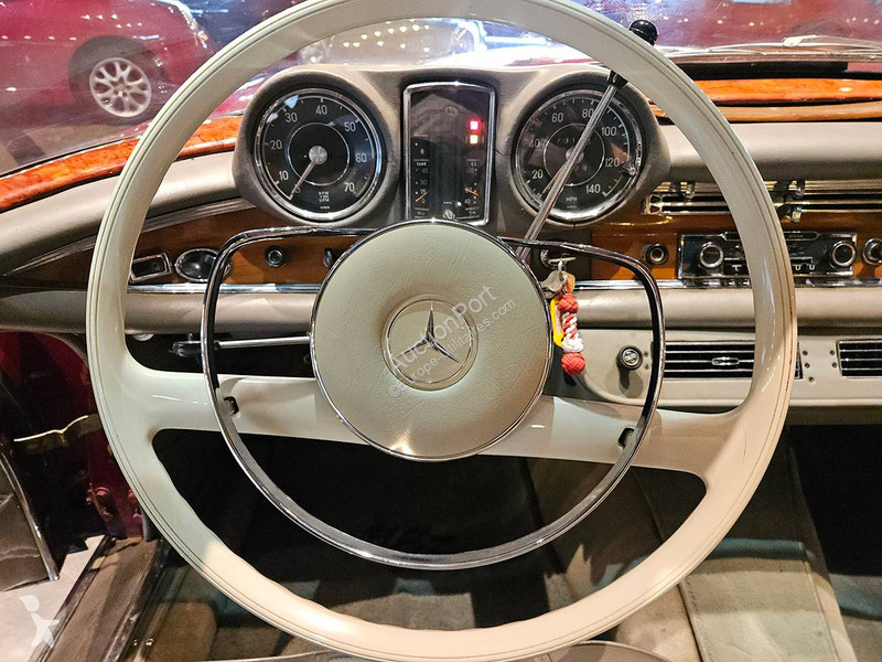 Furgoneta Mercedes (W112) Coupé _ 300 SE...