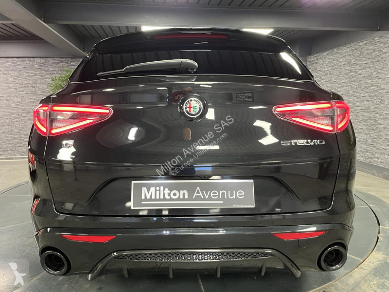 Samochód dostawczy Alfa-Roméo STELVIO 2.2 D -...
