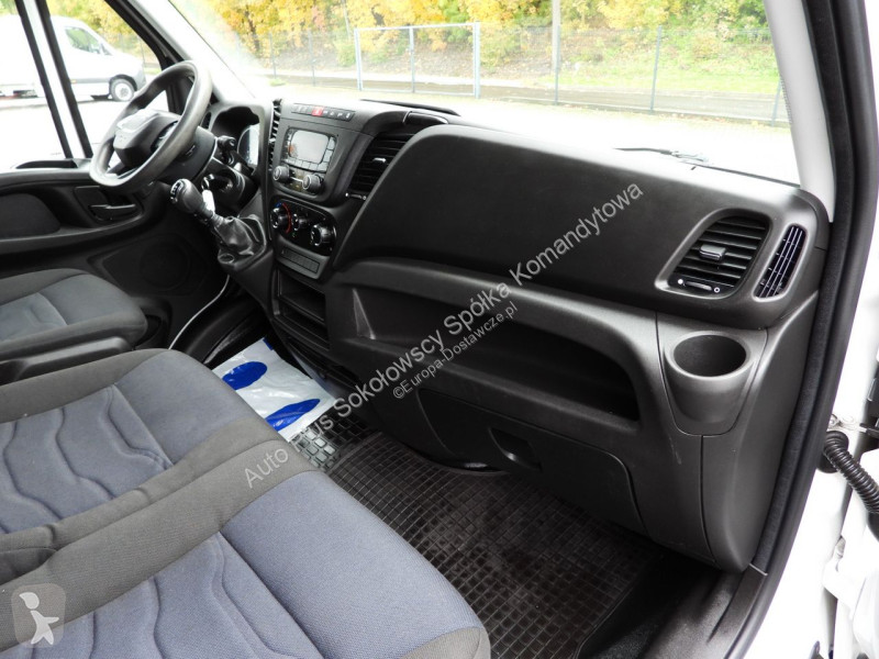 Лекотоварен автомобил Iveco 35S18 DAILY