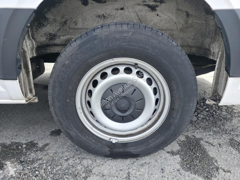 عربة نفعية Volkswagen CRAFTER 30 L3H3 2.0 TDI -...