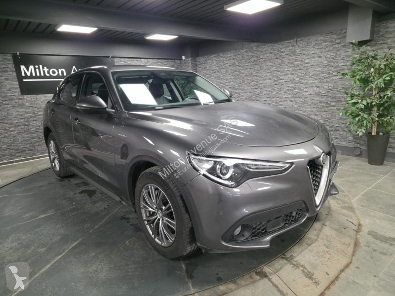 Samochód dostawczy Alfa-Roméo STELVIO 2.2 D -...