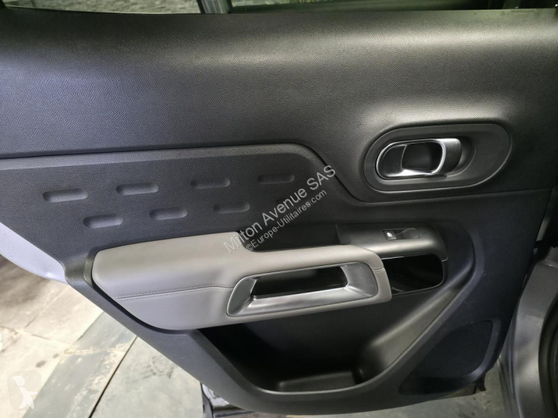Véhicule utilitaire Citroën C5 AIRCROSS 2.0...