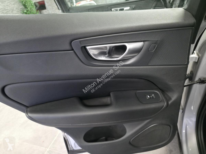 Samochód dostawczy Volvo XC60 B4 Micro-Hybride...