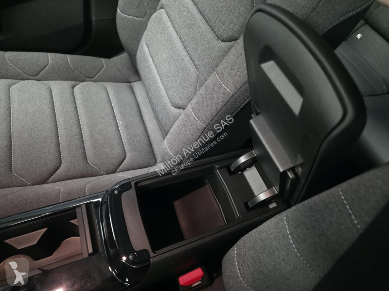 Véhicule utilitaire Citroën C4 X ë-136  E-Séries
