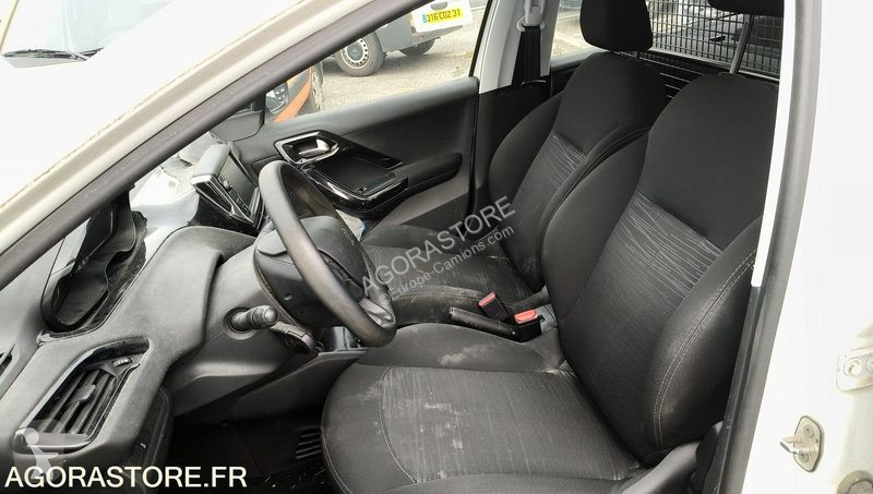 Nyttofordon Peugeot 208
