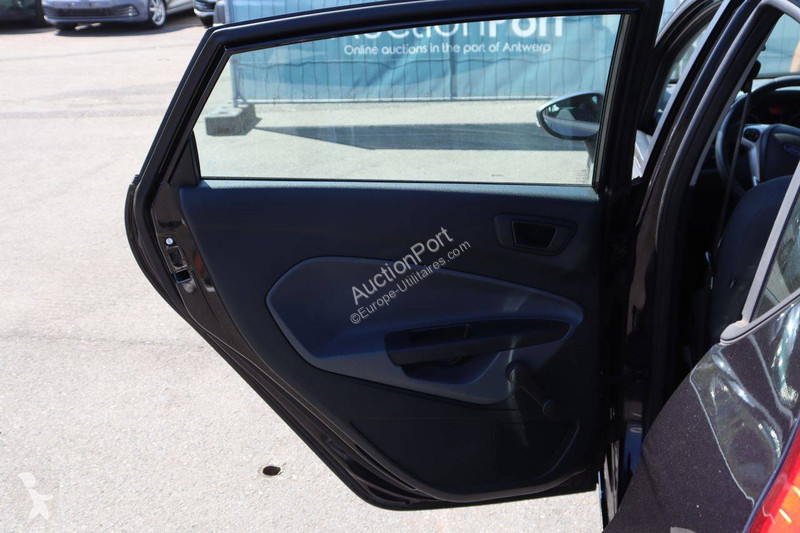 عربة نفعية Ford