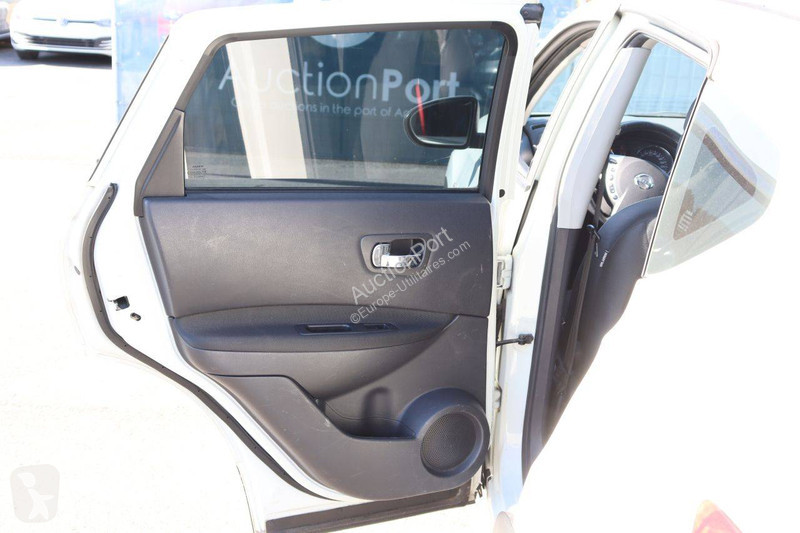 Samochód dostawczy Nissan acenta + navi QASHQAI