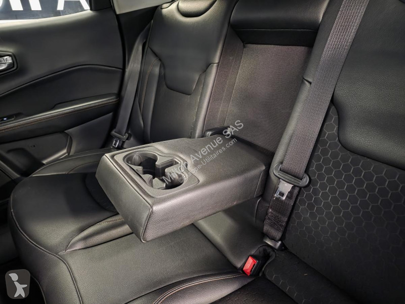 Véhicule utilitaire Jeep 1.3 GSE T4 130 4x2...