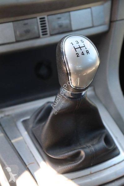Véhicule utilitaire Ford
