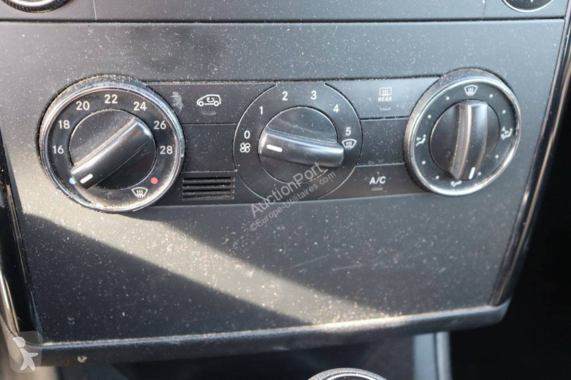 Véhicule utilitaire Mercedes A180 A-lasse