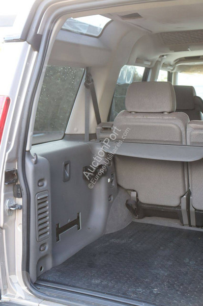 Véhicule utilitaire Land Rover V8