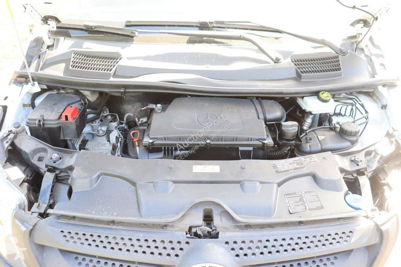 Комерційні автомобілі Mercedes 777CDI