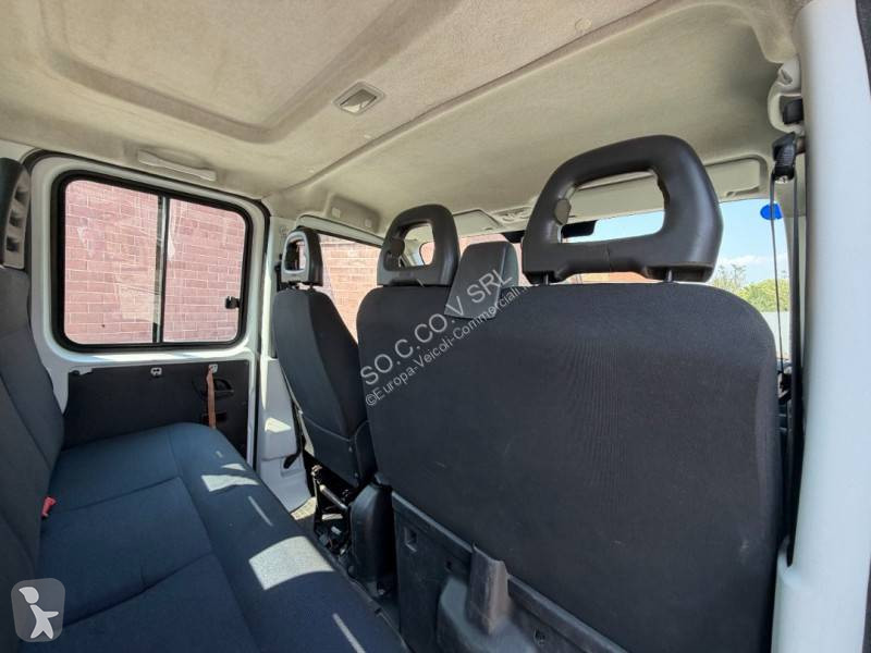 Лекотоварен автомобил Iveco 35S12