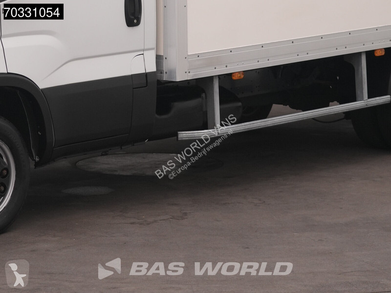 Лекотоварен автомобил Iveco 35C18 3.0L Automaat...