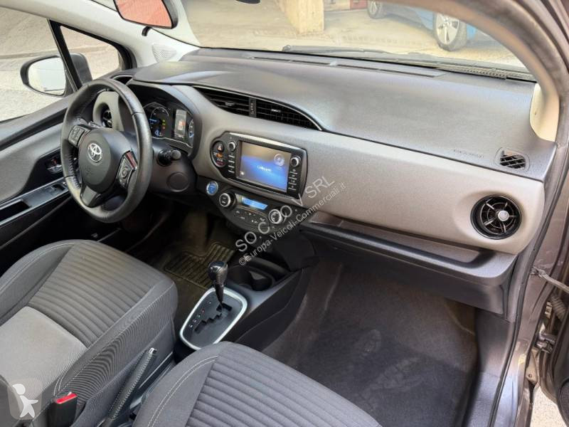 Furgoneta Toyota 1.5 VVT-I 100 hybride