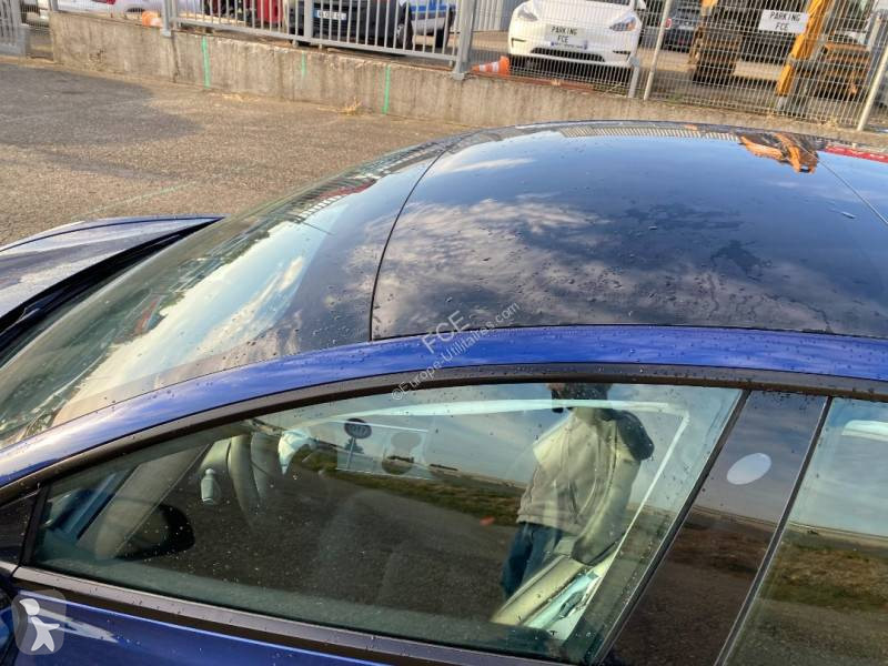Véhicule utilitaire Tesla