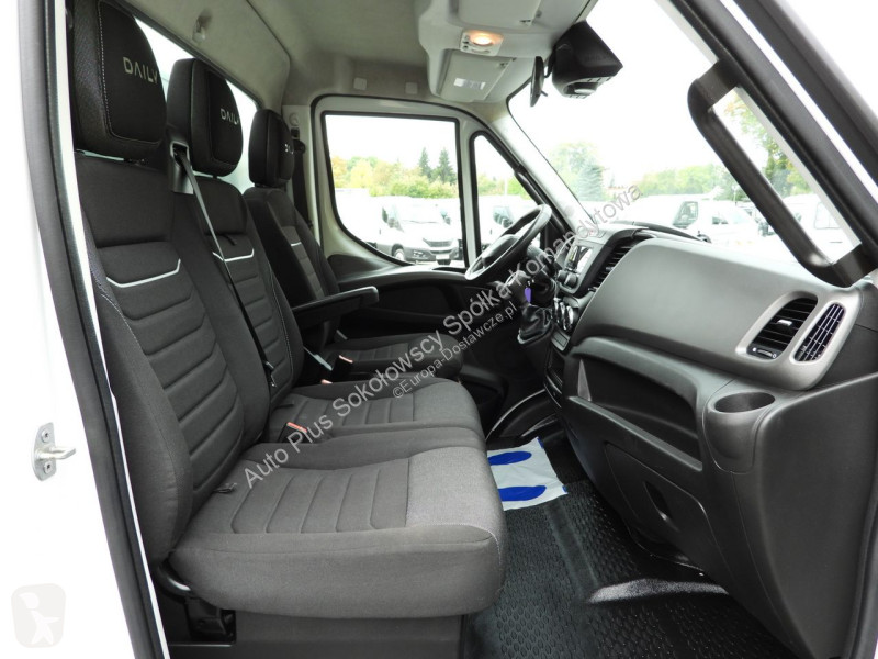 Véhicule utilitaire Iveco 35C16 DAILY