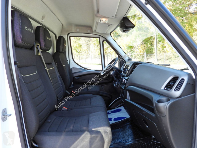 Véhicule utilitaire Iveco 35S16 DAILY