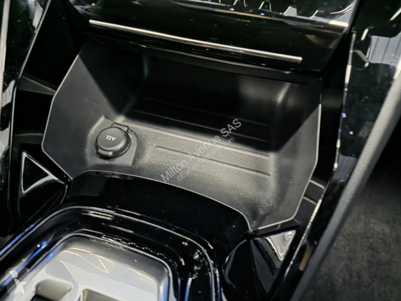 Véhicule utilitaire Peugeot 1.2i PureTech 12V -...