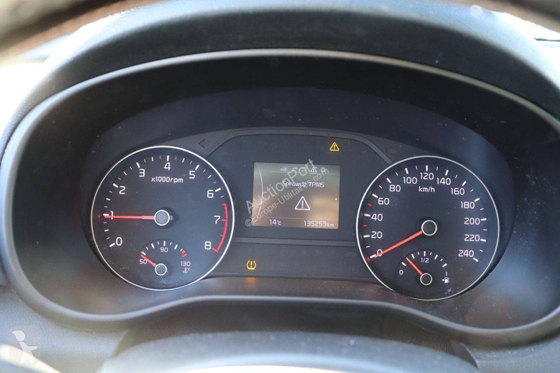 Véhicule utilitaire KIA