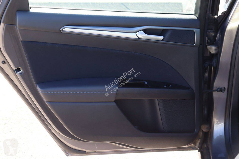 Véhicule utilitaire Ford