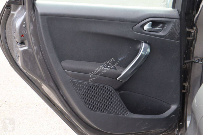 Véhicule utilitaire Peugeot