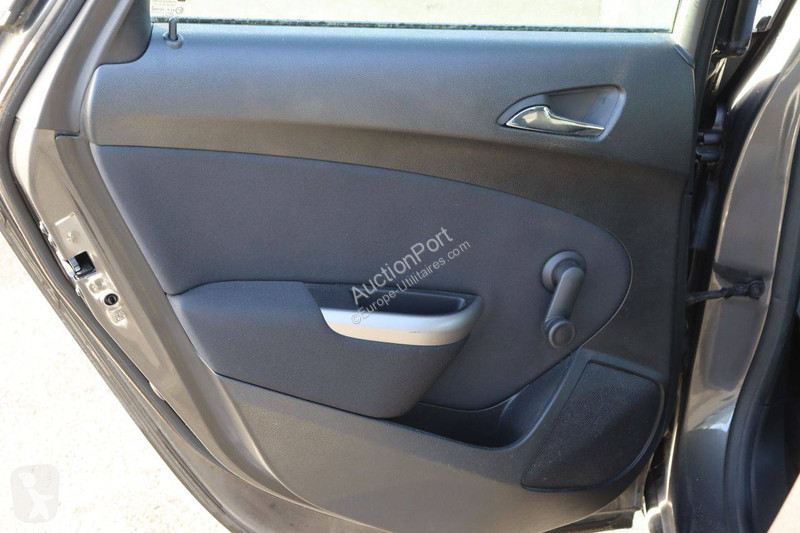 Véhicule utilitaire Opel