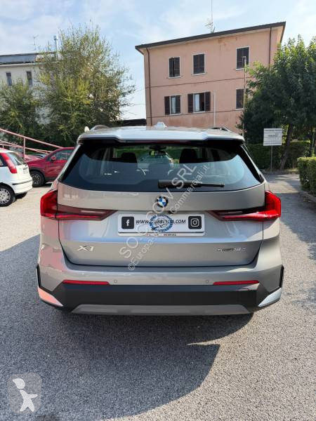 Véhicule utilitaire BMW