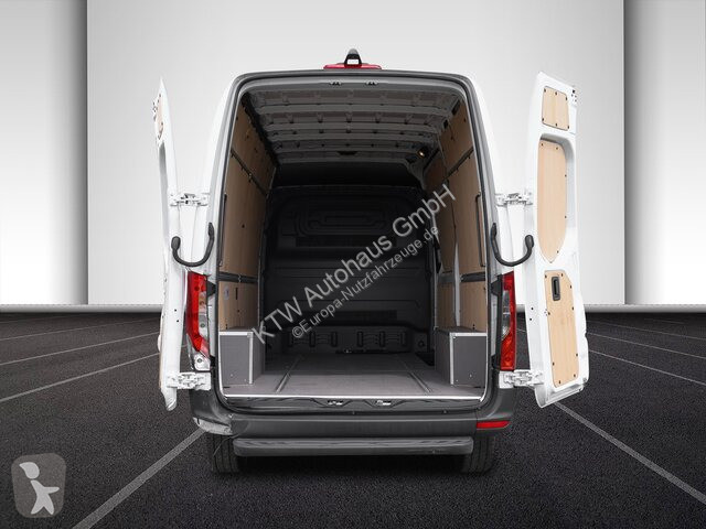 Veículo utilitário Mercedes 317...