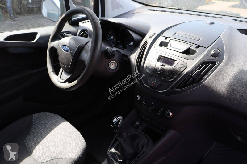 Furgoneta Ford Courier