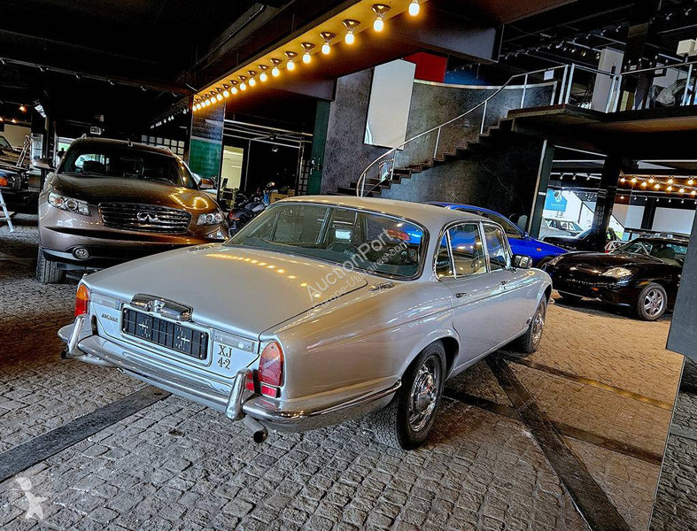 Véhicule utilitaire Jaguar (series II) 4.2...