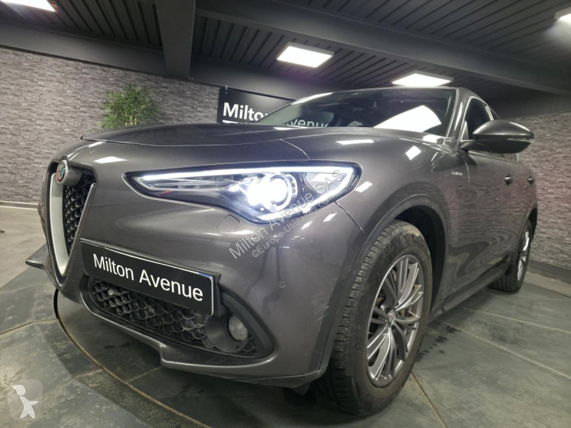 Samochód dostawczy Alfa-Roméo STELVIO 2.2 D -...