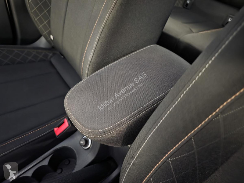 عربة نفعية Skoda KAMIQ 1.0 TSI - 95  Ambition