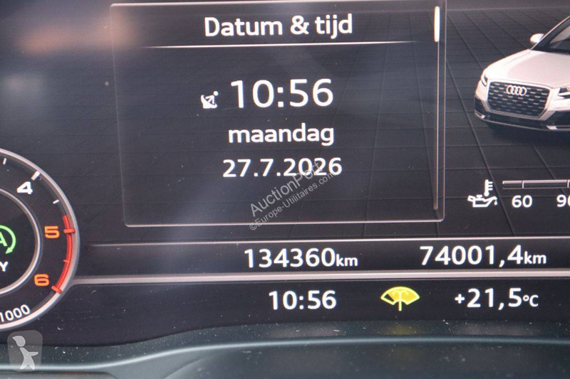 Лекотоварен автомобил Audi S line