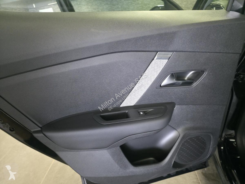 Véhicule utilitaire Citroën C4 X ë-136  E-Séries